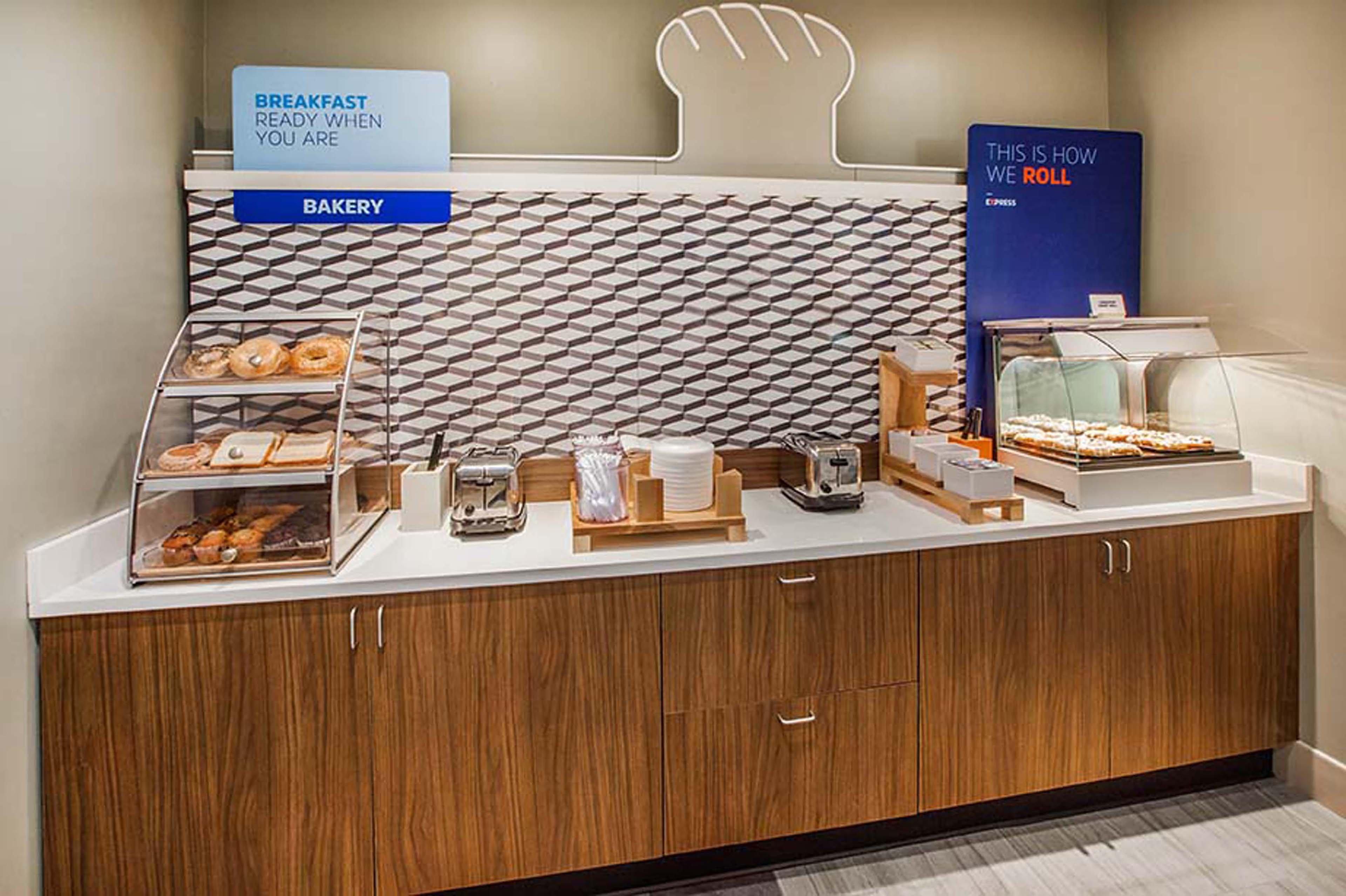Holiday Inn Express Hotel & Suites Vineland Millville By Ihg Extérieur photo